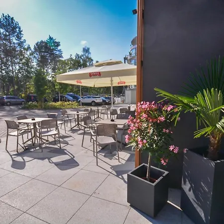 Na Wyspie - Albus & Rubus - Parking Świnoujście